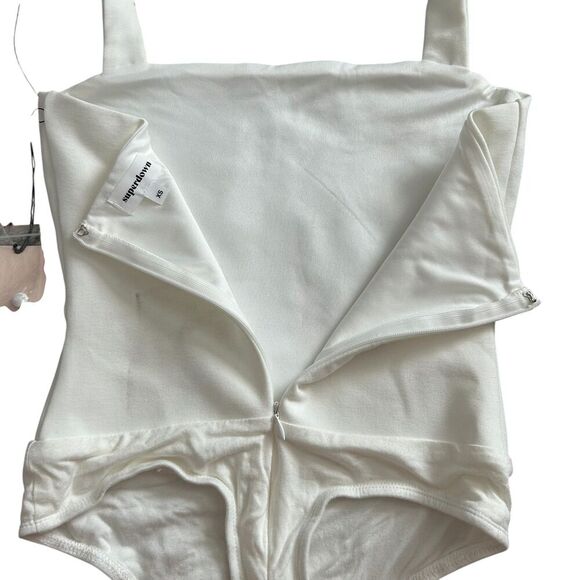 Superdown NWT Reece Halter Bodysuit White - Picture 6 of 12